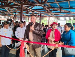 Pj. Gubernur Waterpauw dan Ny. Roma Megawanty Resmikan Rumah Sehat Atasi Stunting di Wondama