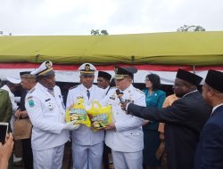 HUT Ke-78 RI, Pj Bupati Bernhard Promosi Produk Sangrai Kacang Tanah Asli Maybrat