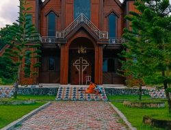 100 Persen Dinding Bangunan Dari Kayu Merbau, Nilainya Capai 3 Miliar, Gereja GPKAI ini Dibangun Dari Hasil Swadaya Jemaat