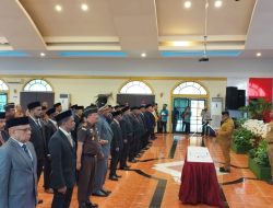 Resmi Pj Gubernur Ali Baham Tomongmere Lantik 35 Anggota Pansel DPRK di 7 Kabupaten Se Papua Barat