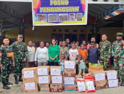 Dandim Pegaf Bantu Masyarakat Terkena Dampak Longsor Di Kampung Mbenti Pegaf