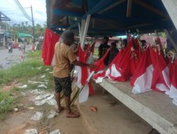 Semarak HUT RI Ke 79 Tahun, Pemuda Swapen Manokwari Pasang Ratusan Bendera Merah Putih