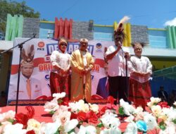 Ribuan Masa Pendukung Hadiri Acara Deklarasi Pemenangan Pasangan Ormas Di Raja Ampat