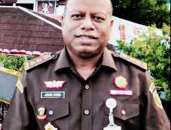 Kepala Kejaksaan Teluk Bintuni Sajikan Kopi untuk Tamu: Gestur Sederhana Penuh Makna