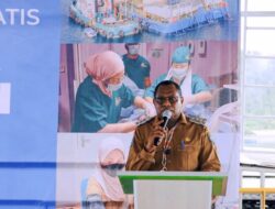 Hadiri Pelayanan Rumah Sakit Apung Nusa Wayula II di Kabare, Bupati Oridecko Apresiasi Pelayanan Yayasan Dokter Peduli