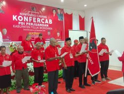 Roberth Gayus Baibaba Resmi Pimpin DPC PDI-P Teluk Wondama 2025–2030